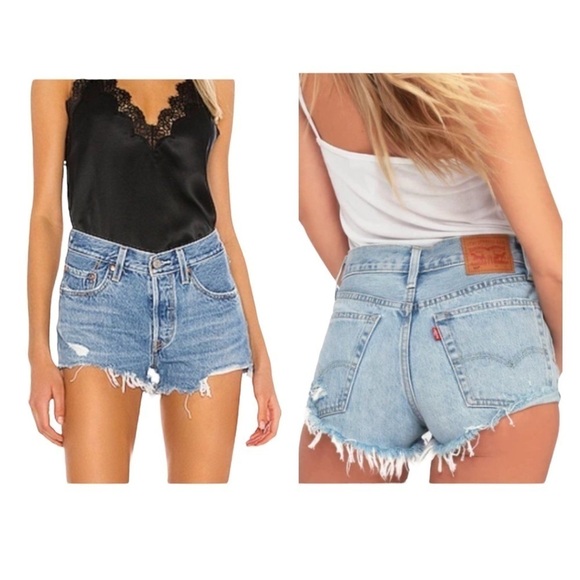 LEVI'S Premium Denim Wedgie Button Fly Cutoff Denim Shorts Size 30 - Picture 1 of 7